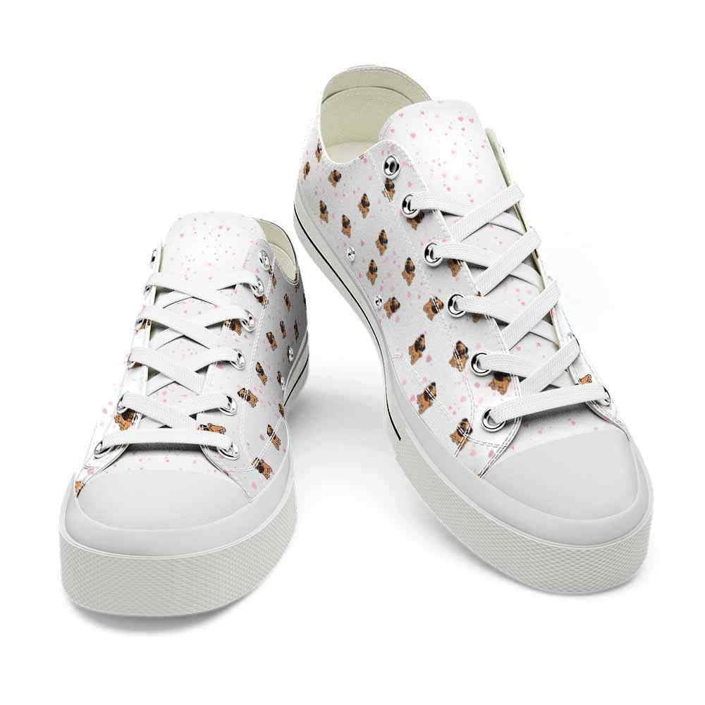 Pug Hearts Pattern Low Top Shoes - Happy International Dog Day Canvas Sneaker, Dog Printed Shoes, Canvas Shoes For Men, Women