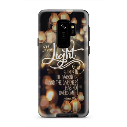 The Light Shines In The Darkness John 15 Bible Verse Phone Case Christian Gifts - Christian Gifts for Women