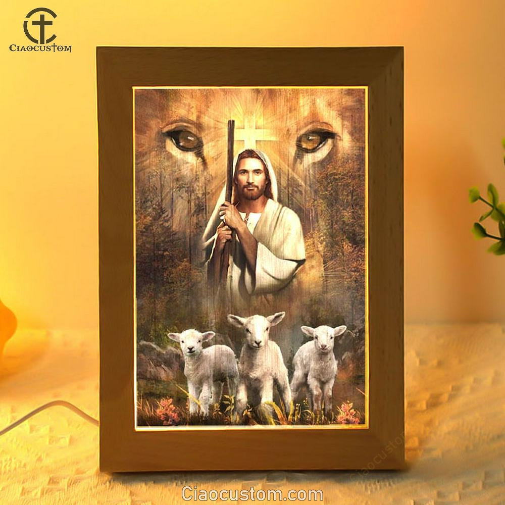 Amazing Jesus Painting White Lamb Lion's Eyes Walking With Jesus Frame Lamp