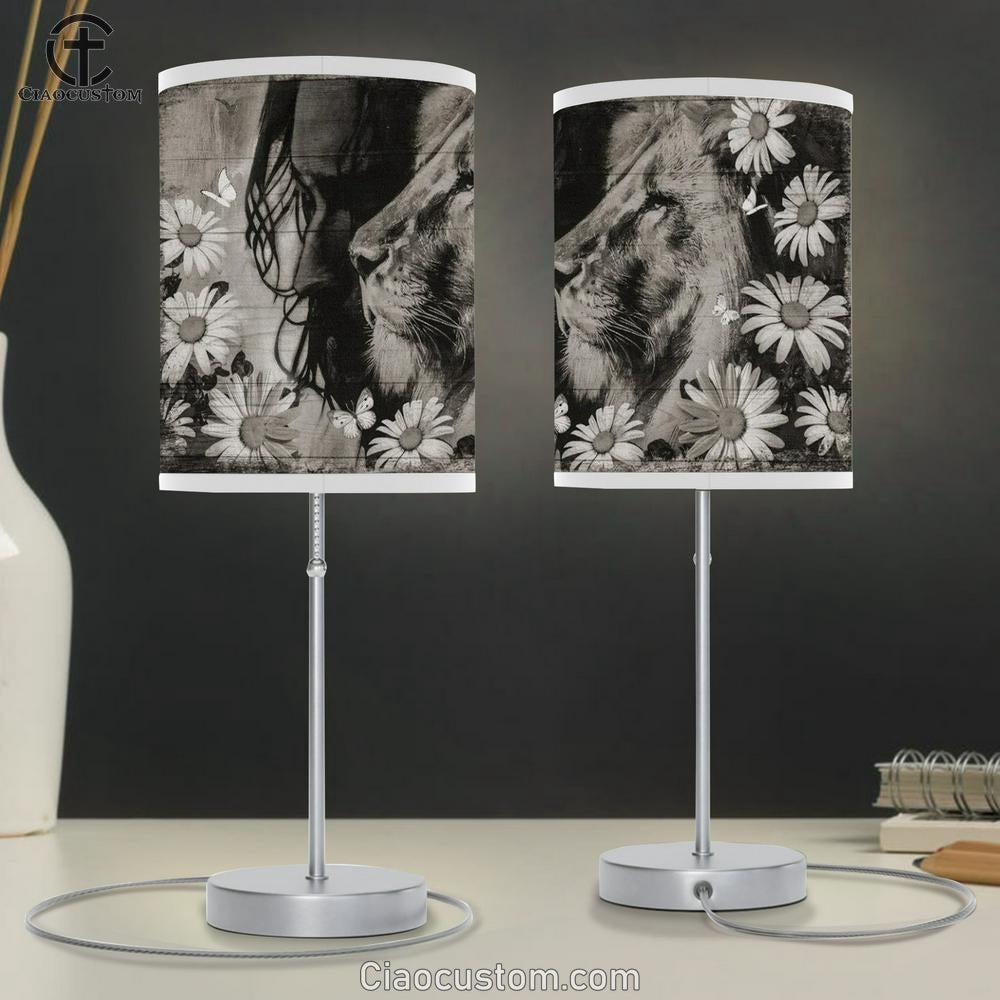 Black And White Painting, Watercolor Lion, Jesus, Stunning Daisy Table Lamp