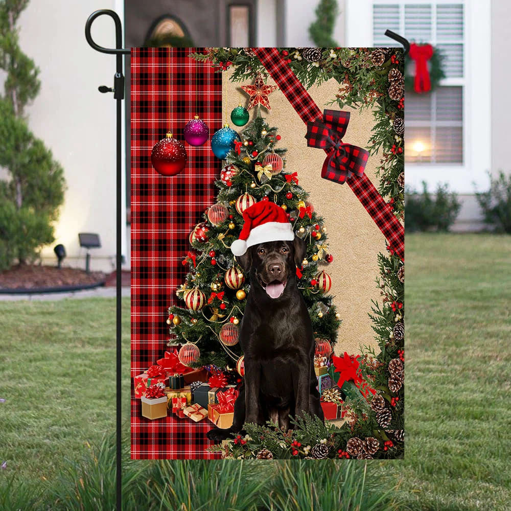 Santa Chocolate Labrador Flag Sitting In Front Of The Christmas - Christmas Garden Flag - Christmas House Flag - Christmas Outdoor Decoration