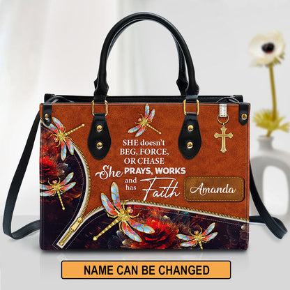 She Prays Works And Has Faith Personalized Dragonfly Leather Bag - Women Pu Leather Bag - Christian Gifts For Women