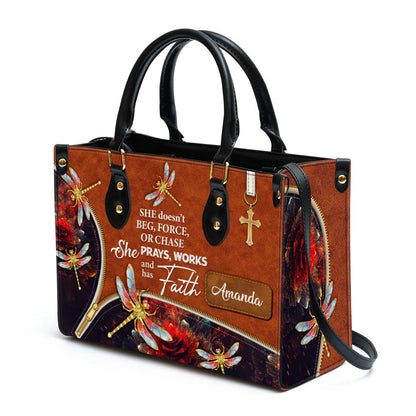 She Prays Works And Has Faith Personalized Dragonfly Leather Bag - Women Pu Leather Bag - Christian Gifts For Women
