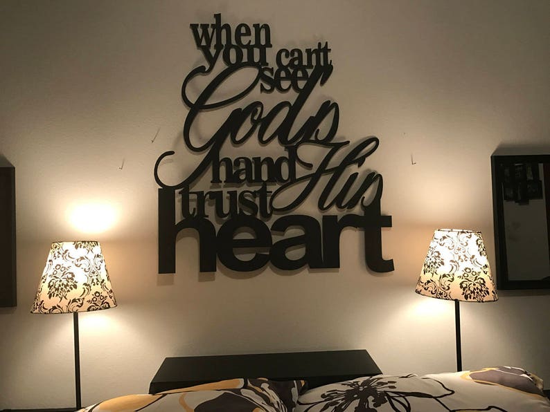 When You Can't See God's Hand Trust His Heart Metal Sign - Jesus Wall Hanging - Religious Wall Art - Gift For Christian - Ciaocustom