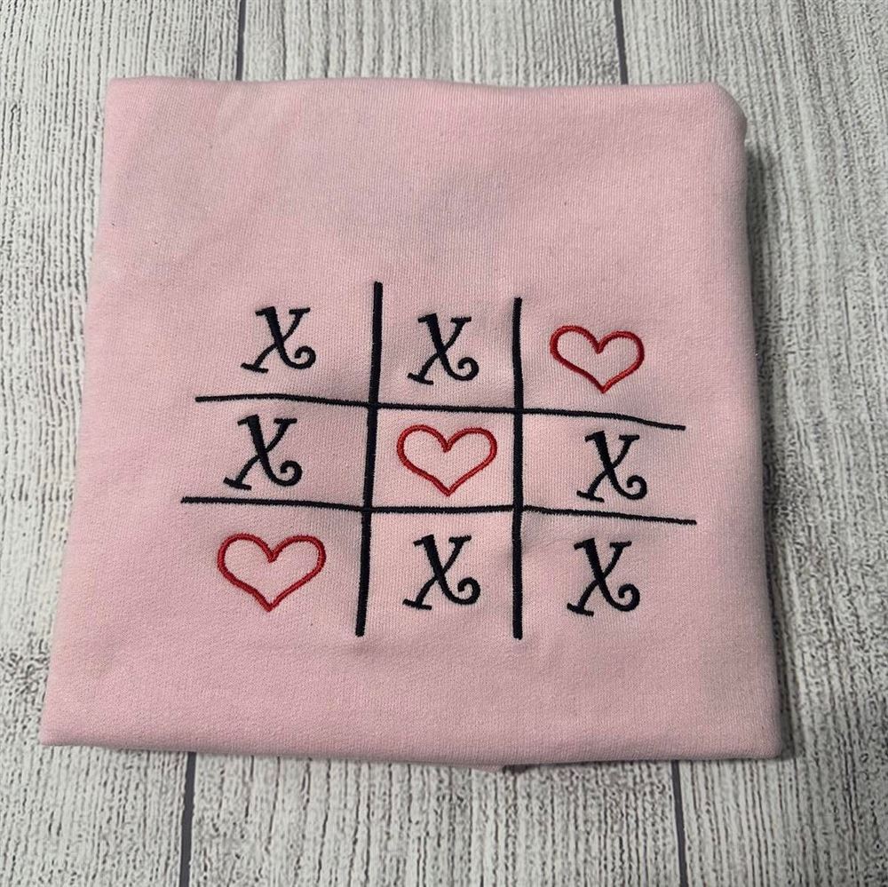 Xoxo Tic Tac Toe Valentines Embroidered Crewneck, Women's Embroidered Sweatshirts